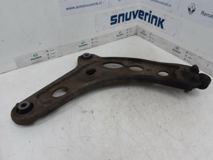 Front wishbone, left from a Renault Trafic New (FL) 2.0 dCi 16V 90 2009