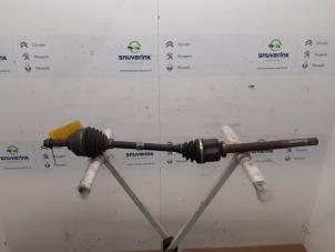 Used Front drive shaft, right Renault Trafic New (FL) 2.0 dCi 16V 90 Price on request offered by Snuverink Autodemontage