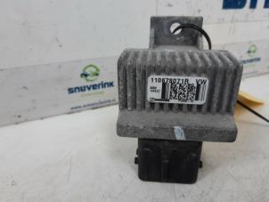 Used Glow plug relay Renault Clio IV (5R) 1.5 Energy dCi 90 FAP Price € 25,00 Margin scheme offered by Snuverink Autodemontage