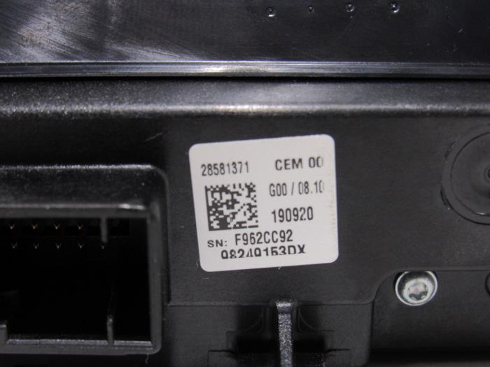 Heater control panel Peugeot 3008 II 1.2 12V eTHP PureTech 130