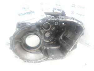 Used Gearbox casing Renault Laguna II (BG) 1.9 dCi 130 Price € 150,00 Margin scheme offered by Snuverink Autodemontage