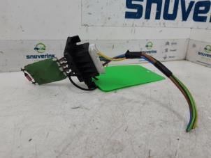 Used Heater resistor Opel Combo 1.6 CDTI 16V ecoFlex Dualogic Price € 42,35 Inclusive VAT offered by Snuverink Autodemontage