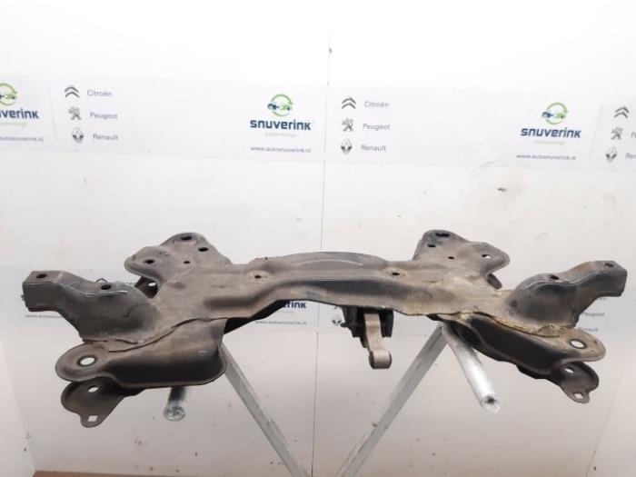 Usados Subchasis Peugeot 208 I (CA/CC/CK/CL) 1.2 Vti 12V PureTech 82 Precio € 75,00 Norma de margen ofrecido por Snuverink Autodemontage
