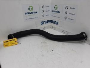 Used Intercooler hose Renault Master III (FD/HD) 2.5 dCi 16V Price € 48,40 Inclusive VAT offered by Snuverink Autodemontage