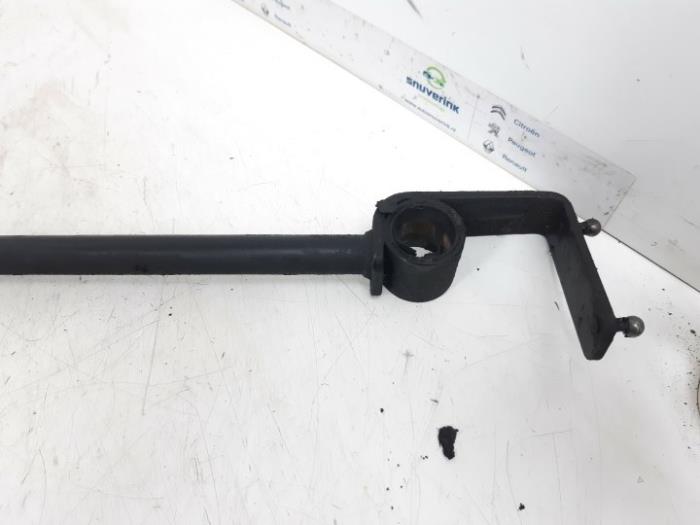 Gear lever from a Peugeot 206 SW (2E/K) 1.4 HDi 2005