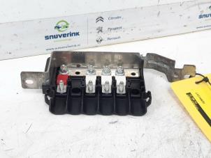 Used Fuse box Renault Megane III Grandtour (KZ) 1.5 dCi 110 Price € 25,00 Margin scheme offered by Snuverink Autodemontage