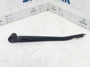 Used Rear wiper arm BMW 1 serie (E87/87N) 118d 16V Price € 15,00 Margin scheme offered by Snuverink Autodemontage