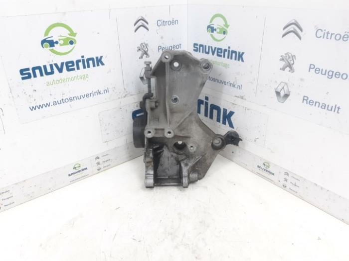 Used Engine mount Renault Scénic I (JA) 1.4 16V Price € 34,98 Margin scheme offered by Snuverink Autodemontage