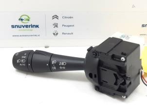 Gebrauchte Licht Schalter Renault Captur (2R) 1.2 TCE 16V EDC Preis € 40,00 Margenregelung angeboten von Snuverink Autodemontage