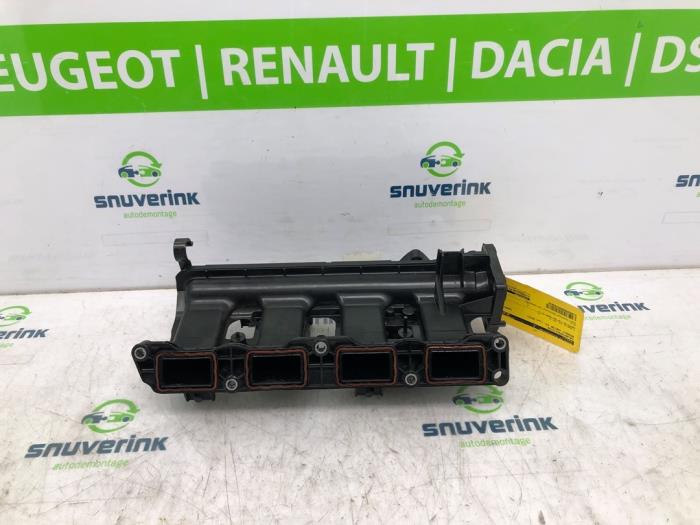 Używane Kolektor dolotowy Renault Captur I (2R) 1.2 TCE 16V EDC Cena € 58,50 Procedura marży oferowane przez Snuverink Autodemontage