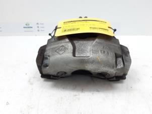 Used Front brake calliper, left Renault Captur (2R) 1.2 TCE 16V EDC Price € 50,00 Margin scheme offered by Snuverink Autodemontage
