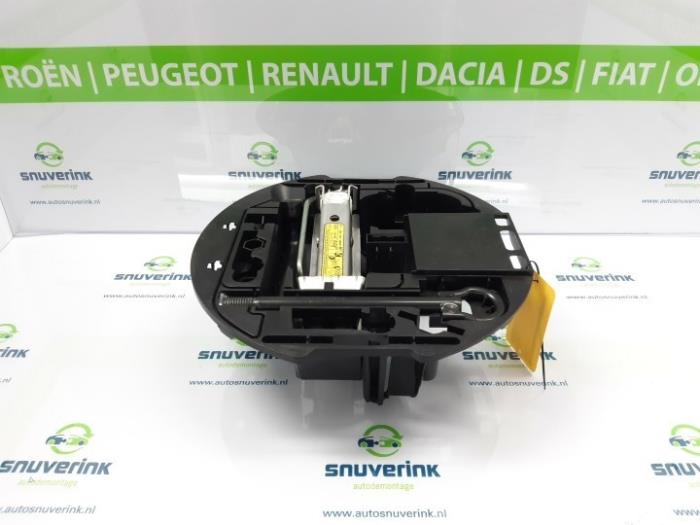 Używane Dzwignik Renault Modus/Grand Modus (JP) 1.6 16V Cena € 29,73 Procedura marży oferowane przez Snuverink Autodemontage