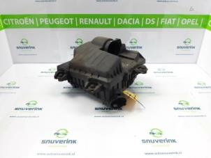 Usagé Boîtier filtre à air Renault Trafic New (FL) 2.0 dCi 16V 90 Prix € 48,40 Prix TTC proposé par Snuverink Autodemontage