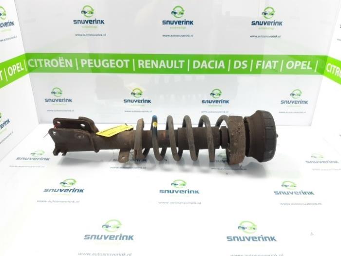 Front shock absorber rod, right from a Renault Trafic New (FL) 2.0 dCi 16V 90 2008