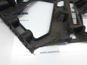 Used Rear bumper bracket, right Peugeot 508 (8D) 2.0 HDiF 16V Price € 25,00 Margin scheme offered by Snuverink Autodemontage