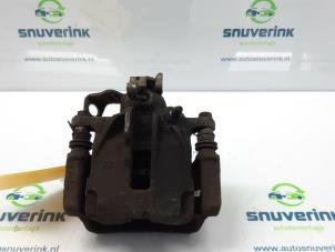 Used Rear brake calliper, right Renault Trafic New (FL) 2.0 dCi 16V 90 Price € 90,75 Inclusive VAT offered by Snuverink Autodemontage