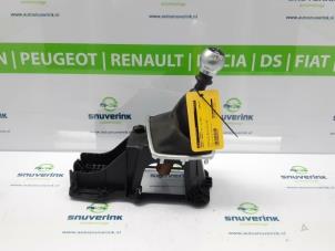 Used Gear stick Renault Laguna III Estate (KT) 2.0 dCi 16V FAP GT Price € 50,00 Margin scheme offered by Snuverink Autodemontage