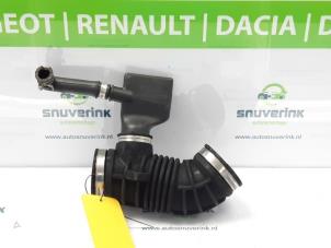 Usagé Tuyau d'aspiration air Renault Laguna III Estate (KT) 2.0 16V Prix € 65,00 Règlement à la marge proposé par Snuverink Autodemontage