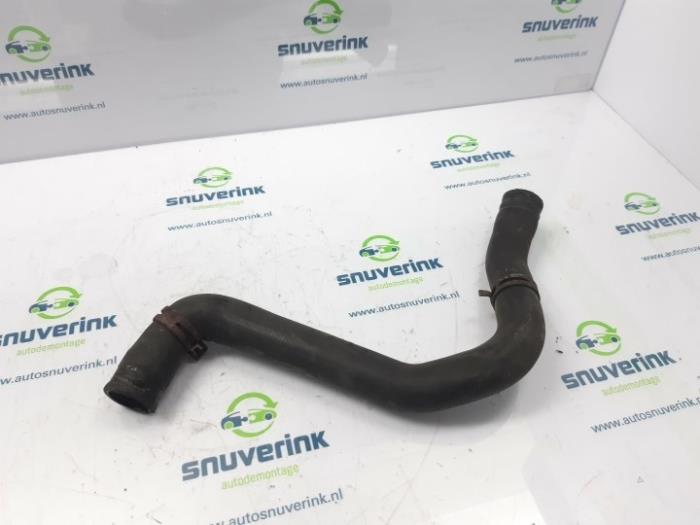 Radiator hose from a Renault Master III (FD/HD) 2.2 dCi 16V 2003
