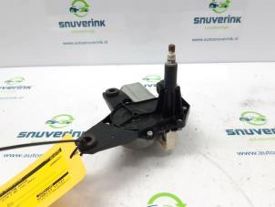 Used Rear wiper motor Renault Clio III (BR/CR) 1.2 16V TCe 100 Price € 20,00 Margin scheme offered by Snuverink Autodemontage