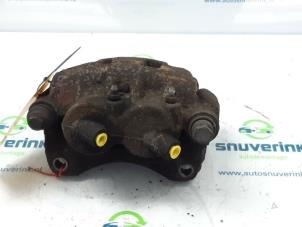 Used Front brake calliper, right Renault Master III (FD/HD) 2.2 dCi 16V Price € 32,66 Inclusive VAT offered by Snuverink Autodemontage