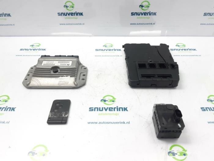 Used Engine management computer Renault Scénic II (JM) 1.6 16V Price € 149,98 Margin scheme offered by Snuverink Autodemontage