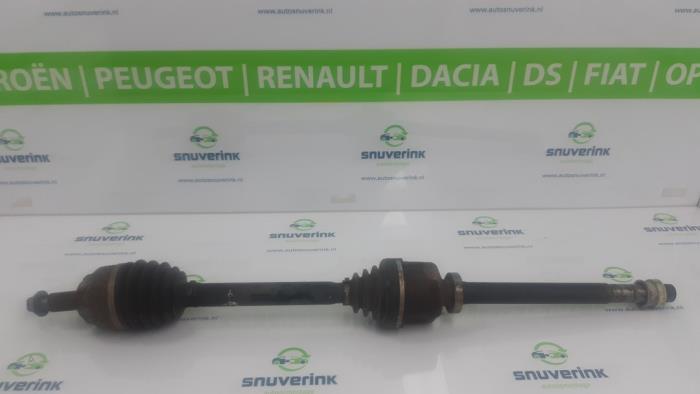 Front drive shaft, right from a Renault Laguna III Estate (KT) 2.0 dCi 16V FAP GT 2008