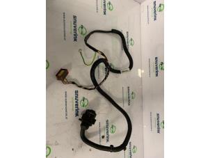 Used Towbar wiring kit Peugeot 3008 II (M4/MC/MJ/MR) 1.2 12V e-THP PureTech 130 Price € 40,00 Margin scheme offered by Snuverink Autodemontage