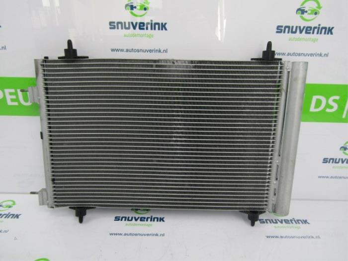 Air conditioning condenser from a Peugeot 307 SW (3H) 2.0 16V 2005