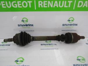 Used Front drive shaft, left Peugeot 307 SW (3H) 2.0 16V Price € 69,00 Margin scheme offered by Snuverink Autodemontage
