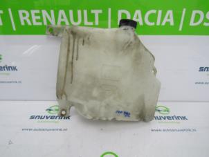 Usagé Réservoir lave-glace avant Peugeot Boxer (230L) 1.9D 270C Prix € 24,20 Prix TTC proposé par Snuverink Autodemontage