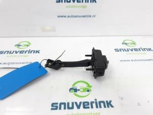 Used Rear door stop 4-door, right Peugeot 208 I (CA/CC/CK/CL) 1.2 Vti 12V PureTech 82 Price € 10,00 Margin scheme offered by Snuverink Autodemontage