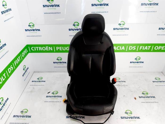 Używane Fotel prawy Peugeot 2008 (CU) 1.2 12V e-THP PureTech 130 Cena € 55,00 Procedura marży oferowane przez Snuverink Autodemontage