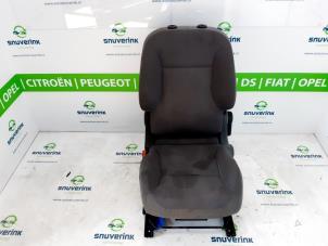 Używane Fotel lewy Peugeot Partner (GC/GF/GG/GJ/GK) 1.6 HDI 75 Cena € 151,25 Z VAT oferowane przez Snuverink Autodemontage