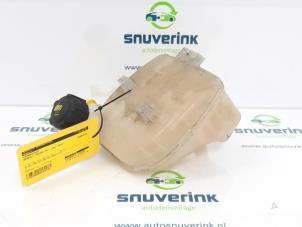 Gebrauchte Ausgleichsbehälter Renault Twingo II (CN) 1.2 16V Preis auf Anfrage angeboten von Snuverink Autodemontage