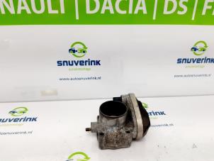 Used Throttle body Renault Scénic II (JM) 2.0 16V Price € 35,00 Margin scheme offered by Snuverink Autodemontage
