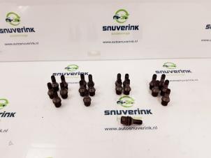 Used Set of wheel bolts Renault Megane III Grandtour (KZ) 1.5 dCi 110 Price € 17,00 Margin scheme offered by Snuverink Autodemontage