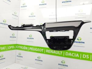 Usagé Elément tableau de bord Peugeot 208 I (CA/CC/CK/CL) 1.2 Vti 12V PureTech 82 Prix € 50,00 Règlement à la marge proposé par Snuverink Autodemontage