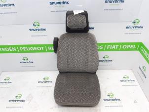 Używane Fotel tylny Peugeot Boxer (230P) 2.8 Hdi Combi Cena na żądanie oferowane przez Snuverink Autodemontage