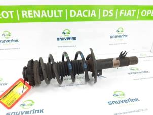 Used Front shock absorber rod, left Citroen DS3 (SA) 1.6 e-HDi Price € 35,00 Margin scheme offered by Snuverink Autodemontage