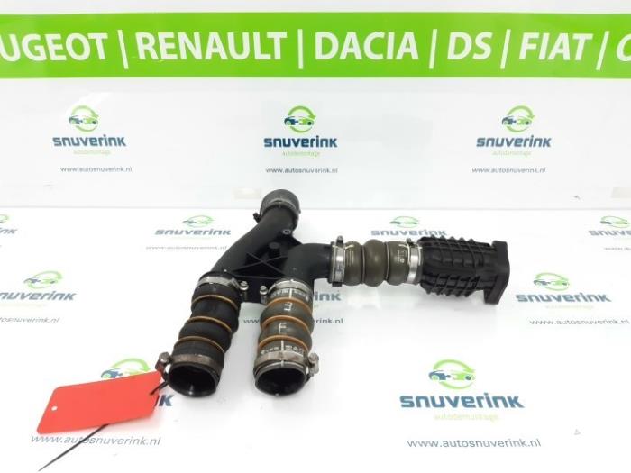 Gebrauchte Intercooler Schlauch Citroen DS3 (SA) 1.6 e-HDi Preis € 22,95 Margenregelung angeboten von Snuverink Autodemontage
