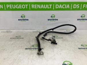 Usagé Borne de batterie Citroen DS3 (SA) 1.6 e-HDi Prix € 50,00 Règlement à la marge proposé par Snuverink Autodemontage