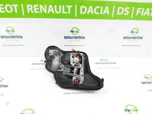 Usagé Circuit imprimé feu arrière gauche Citroen DS3 (SA) 1.6 e-HDi Prix € 30,00 Règlement à la marge proposé par Snuverink Autodemontage