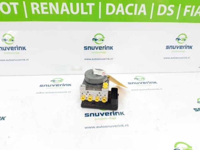 Used ABS pump Renault Megane IV Estate (RFBK) 1.2 Energy TCE 130 Price on request offered by Snuverink Autodemontage