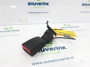 Used Rear seatbelt buckle, right Renault Megane IV Estate (RFBK) 1.2 Energy TCE 130 Price € 36,30 Inclusive VAT offered by Snuverink Autodemontage