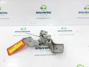 Used Rear door hinge, right Citroen Berlingo 1.6 Hdi 75 Price € 36,30 Inclusive VAT offered by Snuverink Autodemontage