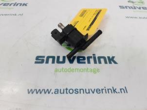 Used Vacuum relay Renault Megane IV Estate (RFBK) 1.2 Energy TCE 130 Price € 24,20 Inclusive VAT offered by Snuverink Autodemontage