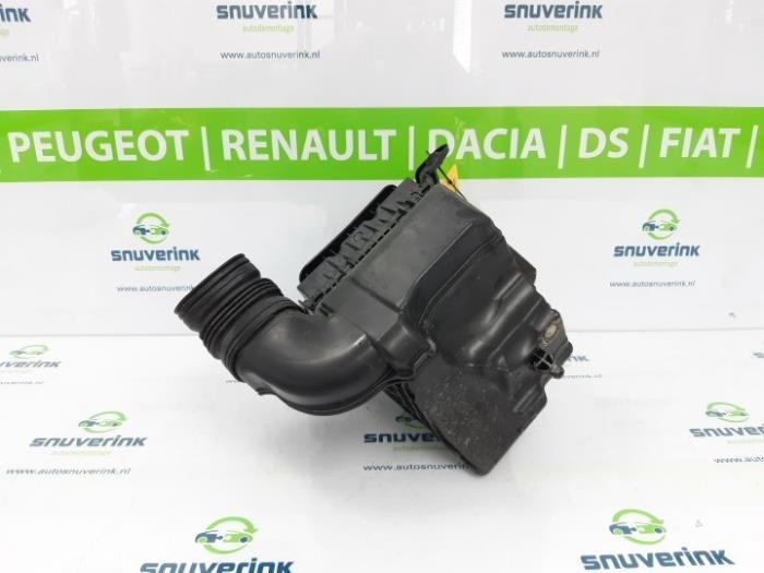 Begagnade Luftfilterhus Renault Megane IV Estate (RFBK) 1.2 Energy TCE 130 Pris € 30,83 Inklusive moms erbjuds av Snuverink Autodemontage
