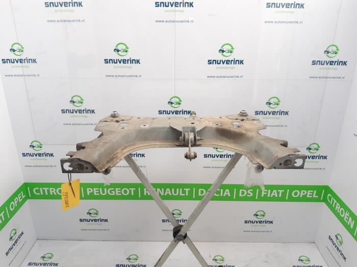 Usagé Faux châssis Renault Clio IV (5R) 0.9 Energy TCE 90 12V Prix € 44,99 Règlement à la marge proposé par Snuverink Autodemontage
