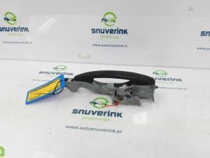 Used Front door handle 4-door, right Peugeot Partner (GC/GF/GG/GJ/GK) 1.6 HDI 75 Phase 2 Price € 24,20 Inclusive VAT offered by Snuverink Autodemontage
